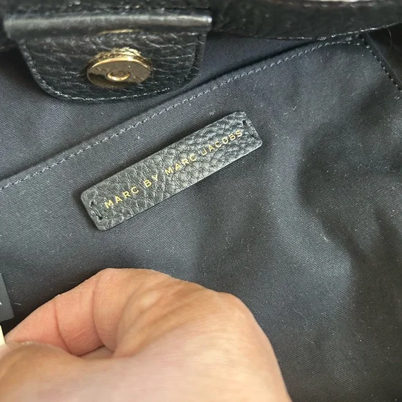 Marc By Marc Jacobs Black Shoulder Bag with Gold Accent - Picture 6 of 9